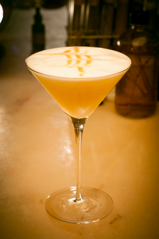 Illustration for article titled Amazing St. Patrick's Day Cocktails: Don't Stoop to Green Beer